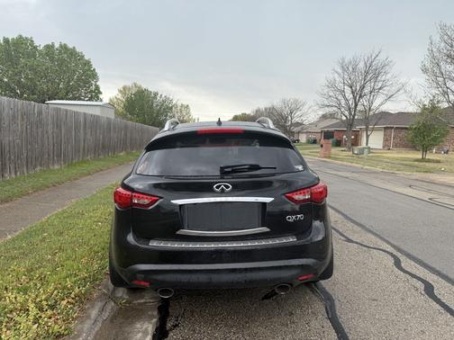 2014 INFINITI QX70 Base