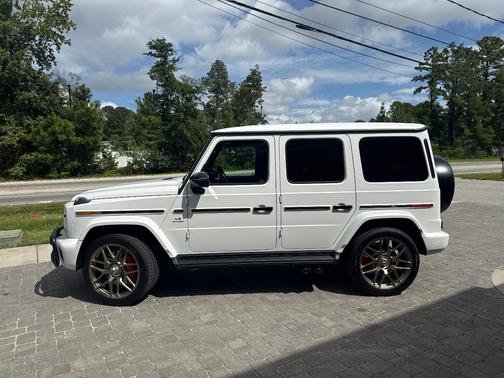 White 2027 Mercedes-Benz AMG G 63 Base