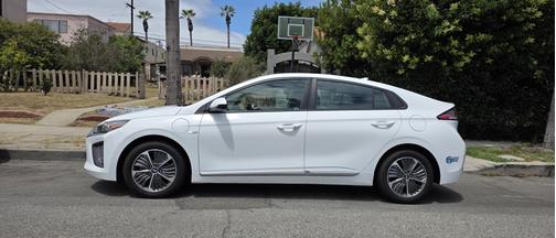White 2020 Hyundai IONIQ Plug-In Hybrid SE