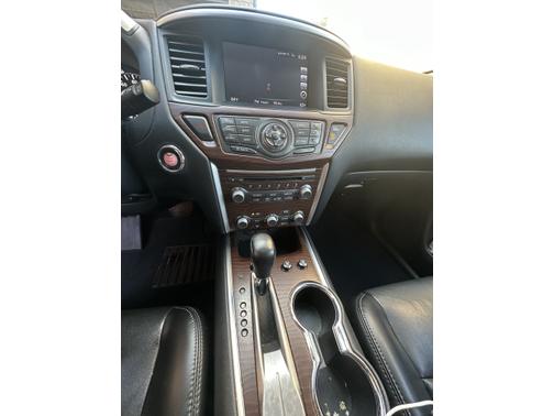 2017 Nissan Pathfinder Platinum