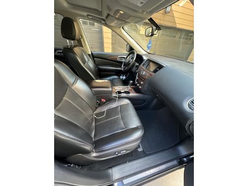 2017 Nissan Pathfinder Platinum