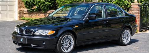 Black 2002 BMW 330 xi