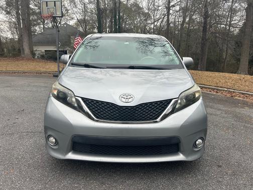 2013 Toyota Sienna SE