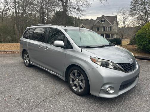 2013 Toyota Sienna SE