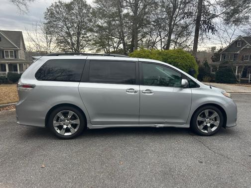 2013 Toyota Sienna SE
