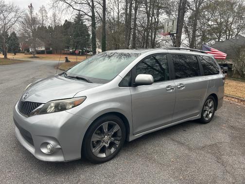 2013 Toyota Sienna SE