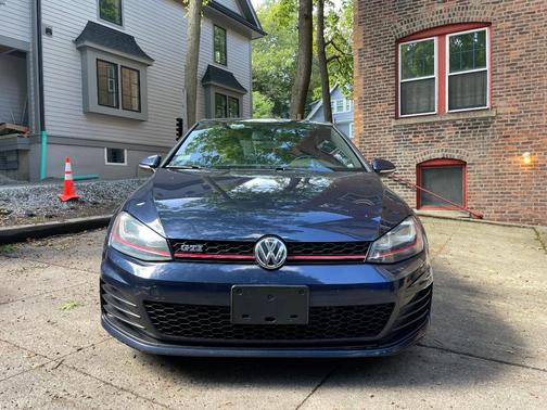 Blue 2016 Volkswagen Golf GTI 2.0T SE 4-Door