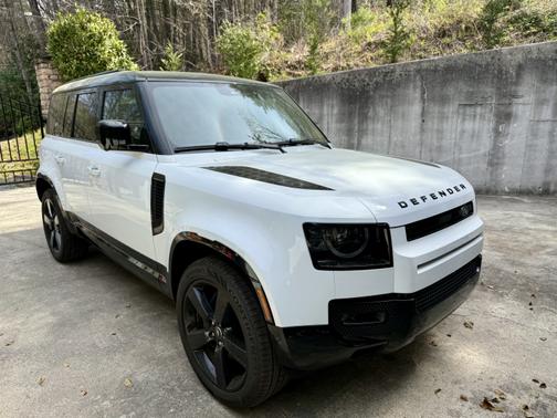 2024 Land Rover Defender 110 P400 X-Dynamic SE
