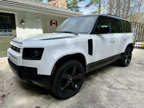 2024 Land Rover Defender 110 P400 X-Dynamic SE
