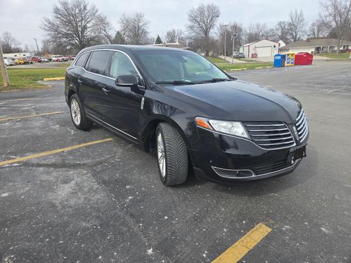 Black 2019 Lincoln MKT Reserve