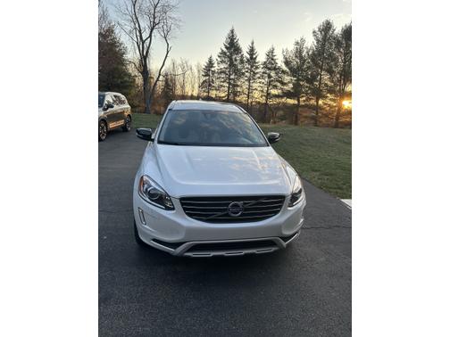 2017 Volvo XC60 T5 Dynamic