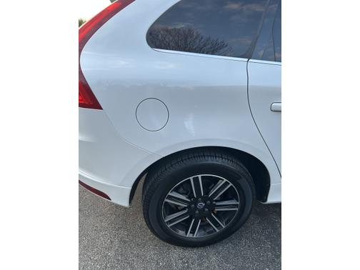 2017 Volvo XC60 T5 Dynamic