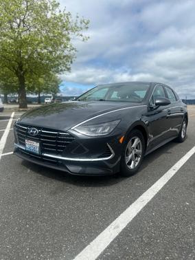 Black 2023 Hyundai SONATA SE
