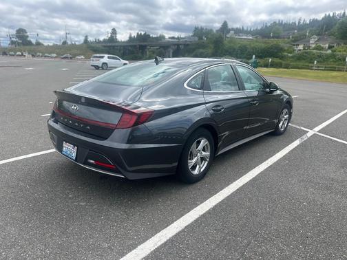 Black 2023 Hyundai SONATA SE