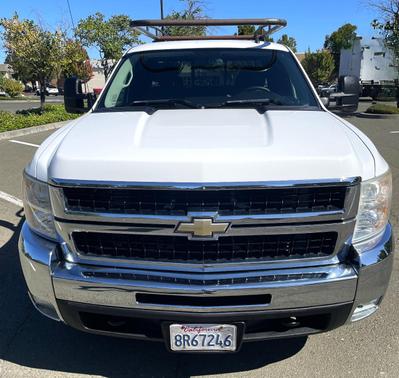 White 2009 Chevrolet Silverado 2500 LT Extended Cab