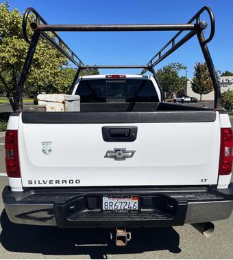 White 2009 Chevrolet Silverado 2500 LT Extended Cab