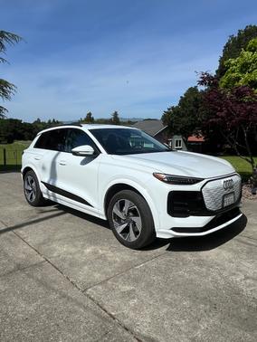 White 2025 Audi Q6 e-tron Premium Plus quattro