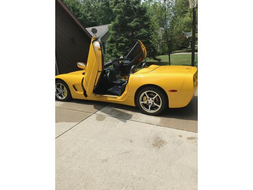 2002 Chevrolet Corvette Base