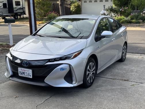 2021 Toyota Prius Prime LE