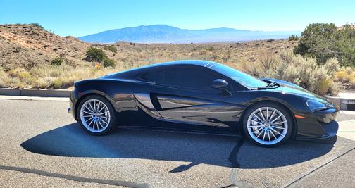 2017 McLaren 570GT Base