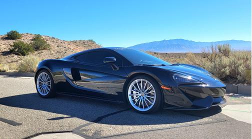 2017 McLaren 570GT Base