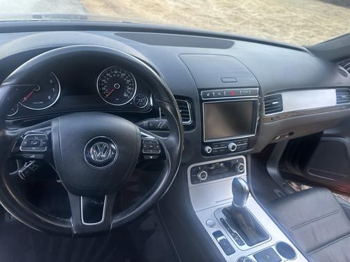 2017 Volkswagen Touareg V6 Wolfsburg Edition