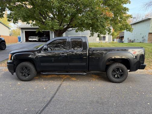 Black 2011 GMC Sierra 1500 SLE