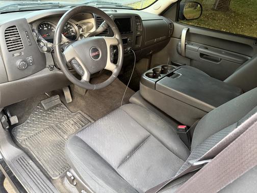 Black 2011 GMC Sierra 1500 SLE