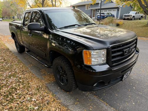 Black 2011 GMC Sierra 1500 SLE