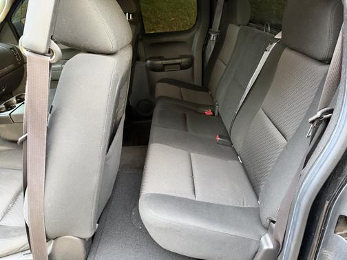 Black 2011 GMC Sierra 1500 SLE