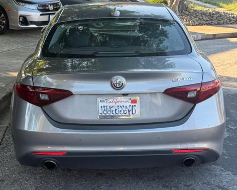 2017 Alfa Romeo Giulia Base