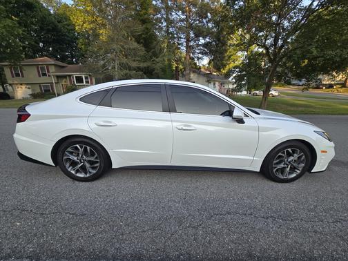 2022 Hyundai SONATA SEL