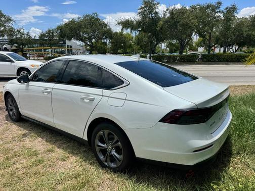 White 2024 Honda Accord EX