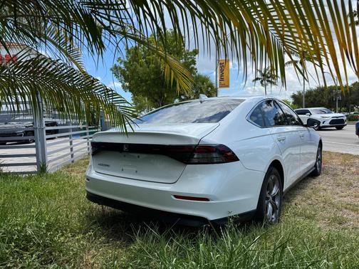 White 2024 Honda Accord EX