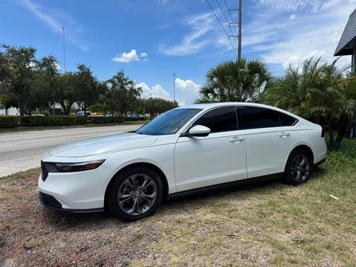 White 2024 Honda Accord EX