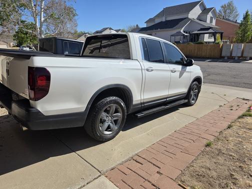 White 2023 Honda Ridgeline RTL