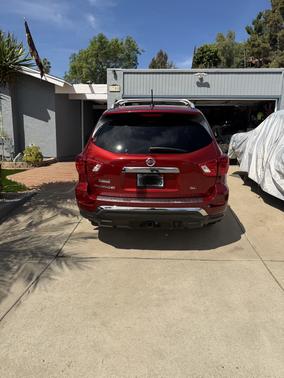 Red 2018 Nissan Pathfinder SL