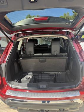 Red 2018 Nissan Pathfinder SL