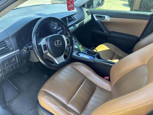 2011 Lexus CT 200h Base