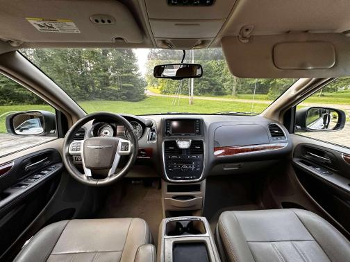 2015 Chrysler Town & Country Touring