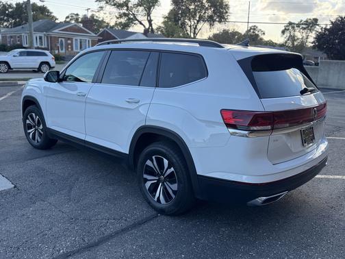 2024 Volkswagen Atlas 2.0T SE 4MOTION