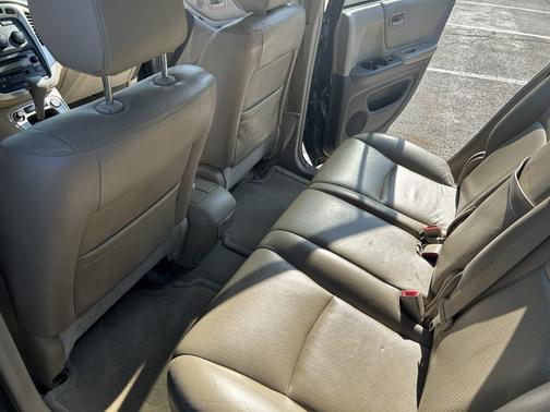 2006 Toyota Highlander Base
