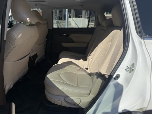 2020 Toyota Highlander Hybrid XLE