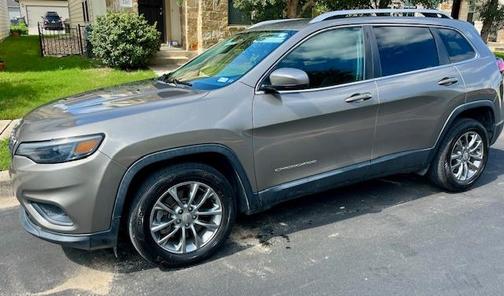 Gold 2019 Jeep Cherokee Latitude Plus