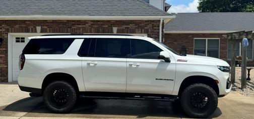 2022 Chevrolet Suburban Z71