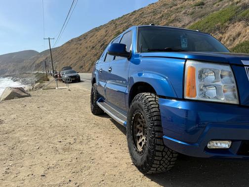 Blue 2003 Cadillac Escalade EXT Base