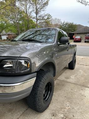 2002 Ford F-150 XL SuperCab