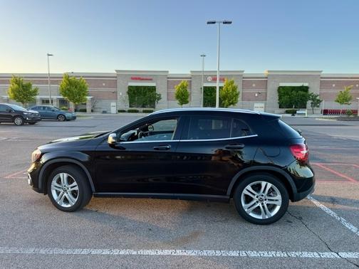 Black 2020 Mercedes-Benz GLA 250 4MATIC