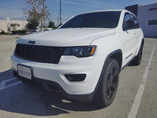 2020 Jeep Grand Cherokee Laredo