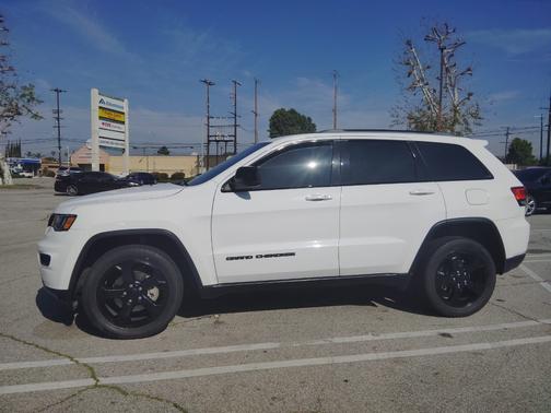 2020 Jeep Grand Cherokee Laredo